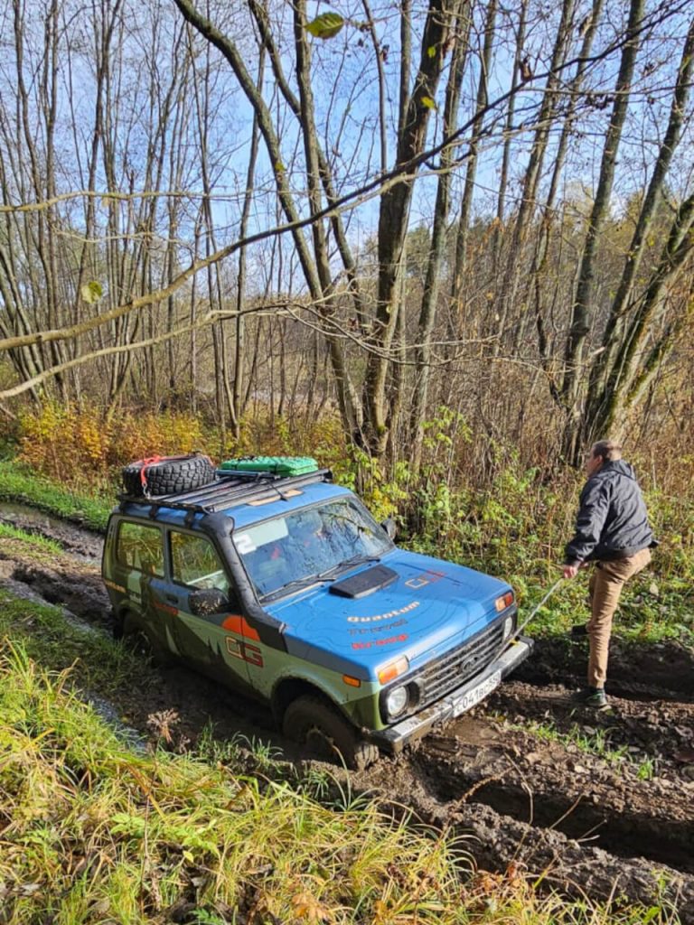 Использование лебедки на бездорожье в туре «Государева дорога» и Кувшиново от КЬЮ Тревел