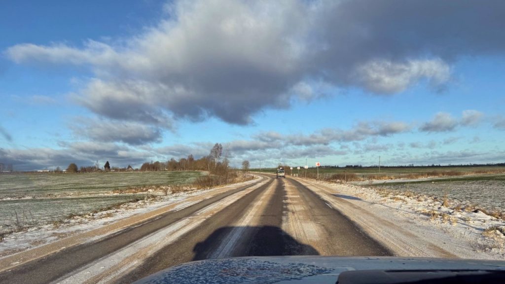 Дорога маршрута «Танковый прорыв» в Тверской области от КЬЮ Тревел